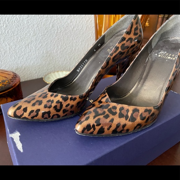 Stuart Weitzman Animal Print Heels - Picture 2 of 10
